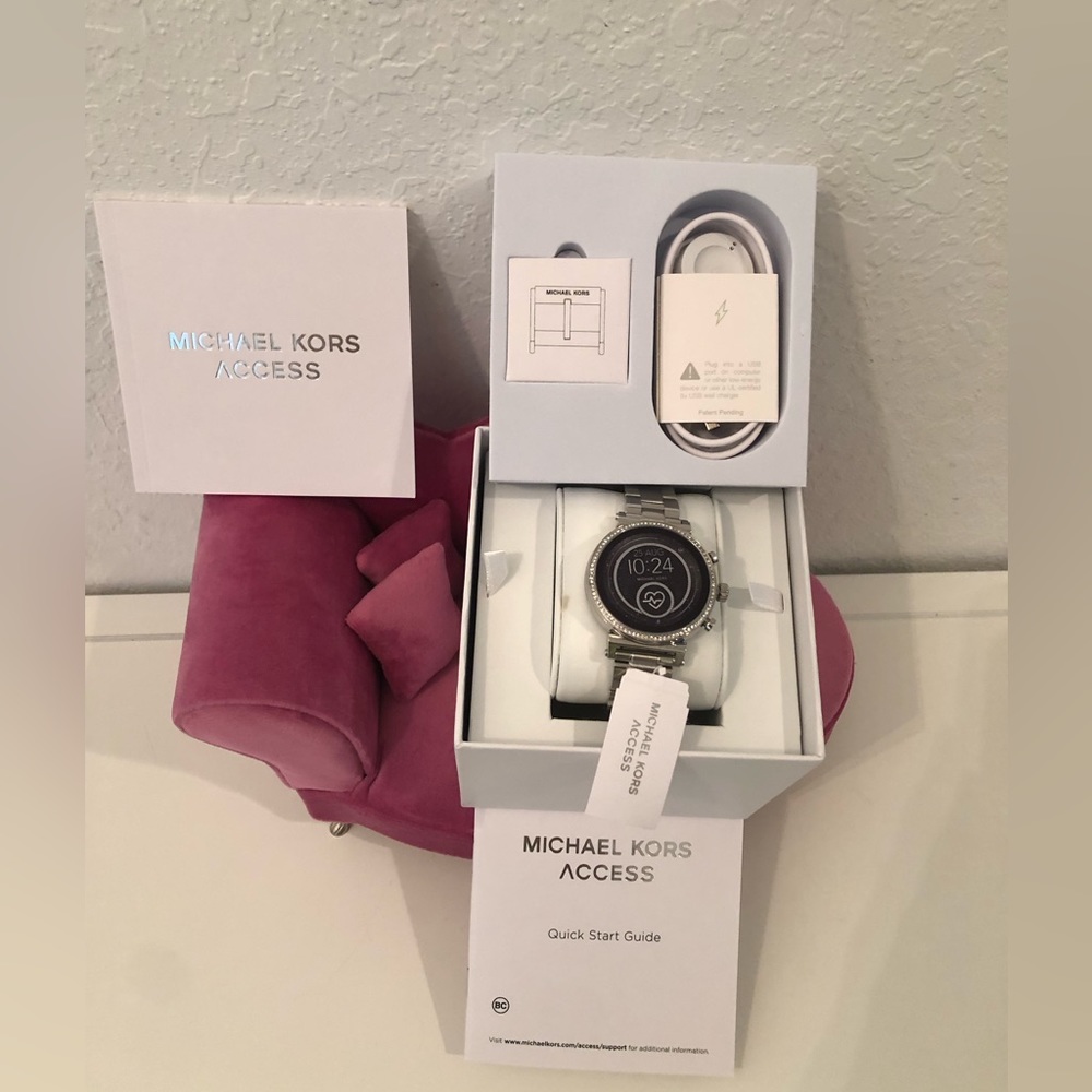 New Original Michael Kors Access Woman’s Silver Watch With Guide, Charger, Tag